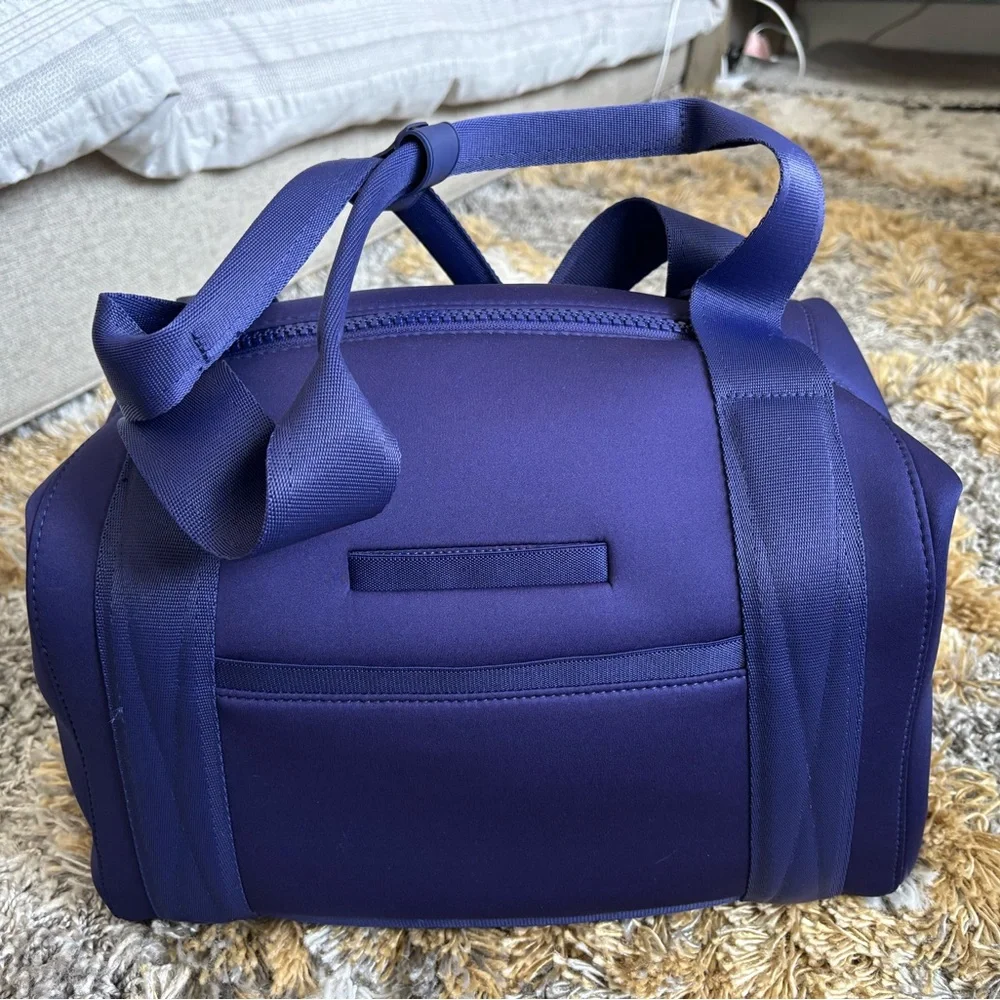 Dagne Dover-MEDIUM LANDON NEOPRENE CARRYALL BAG, Storm Color. NWOT. - Picture 4 of 9